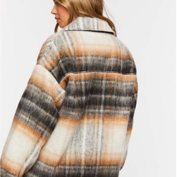 F21 brushed woven shacket - Picture 3 of 5